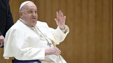 El papa Francisco enfrenta un cuadro de neumonía bilateral y su estado sigue siendo complejo