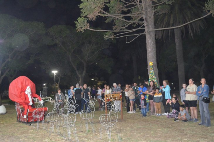 arbol, navidad, quequen, necochea, acto