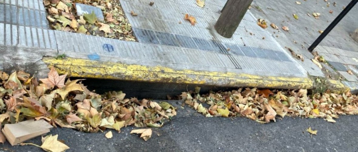 Bocas de tormenta tapadas y anegamientos por toda la ciudad: ¿Falsea los datos la Comuna sobre la cantidad de lluvia de ayer?