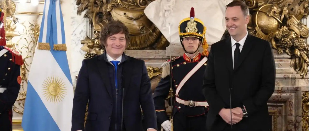 Crisis en el Gobierno: Crece la presión para que Javier Milei desplace a Manuel Adorni