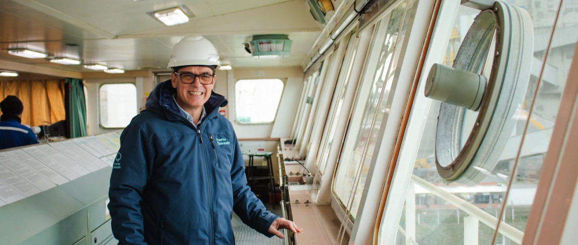 Mariano Carrillo recorrió el buque “Seralia”: “Cada barco simboliza la fuerza productiva de la provincia”