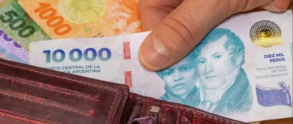 Salario Mínimo: El Gobierno fijó un aumento escalonado hasta abril de 2027 y quedará por debajo de la línea de indigencia