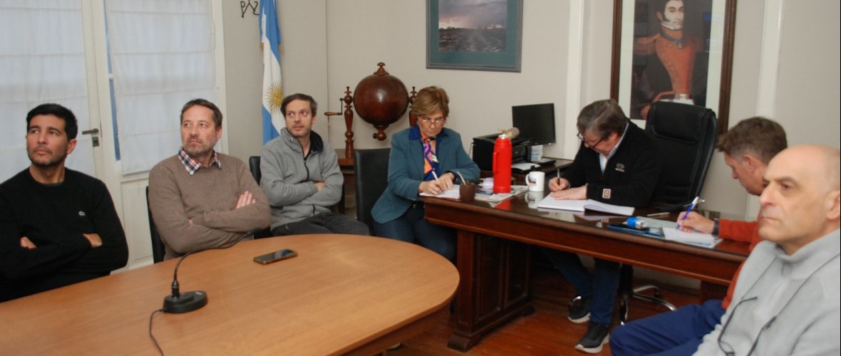 Licitación de los colectivos: Las empresas ponen reparos por las calles de tierra en pésimo estado