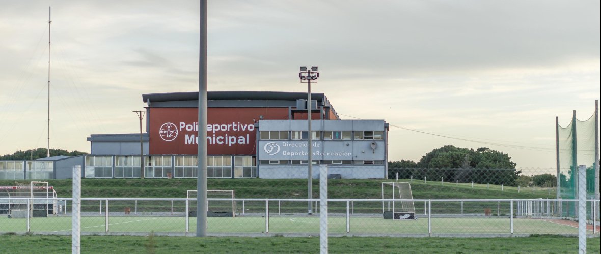Temporal en Necochea: Siete personas fueron evacuadas en el Polideportivo