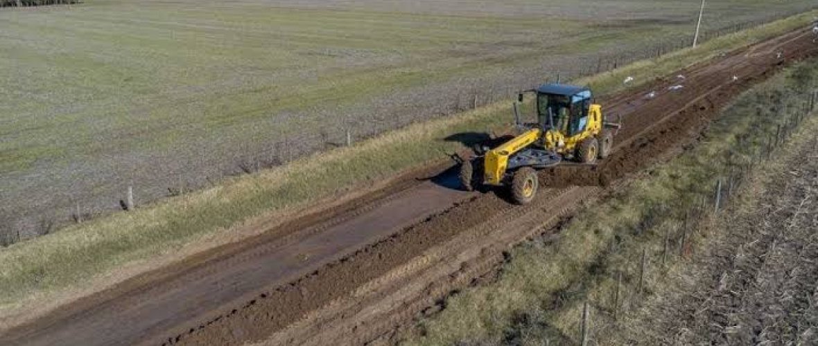 Polémica en la Provincia: Los municipios podrán usar fondos de caminos rurales para obras hidráulicas