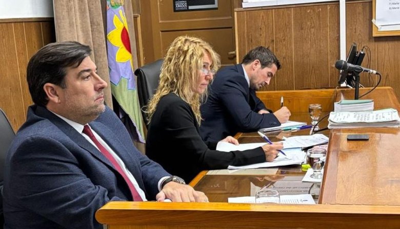Juzgan a un loberense acusado de abusar sexualmente de una menor en el interior de un automovil