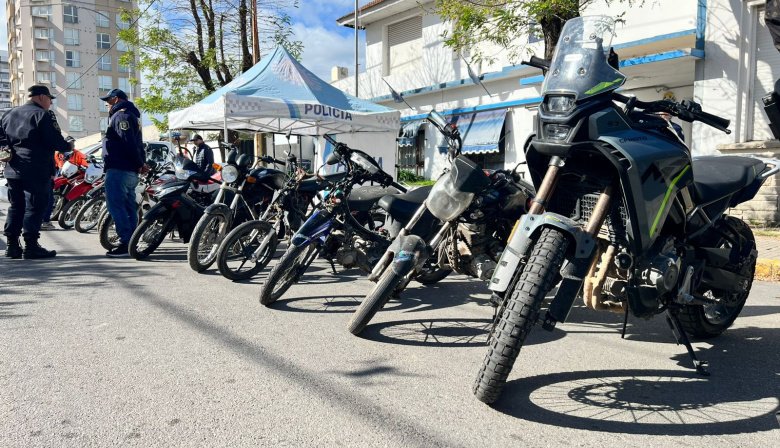 Cortes y destrezas ilegales en Necochea: Desarticularon banda de motociclistas tras 15 allanamientos