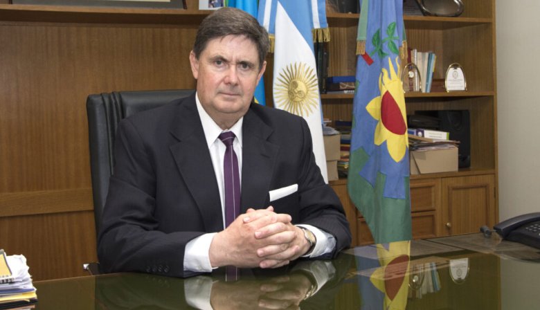San Cayetano paga un bono extra de 100 mil pesos a sus municipales por recupero tras finalizar una obra de gas