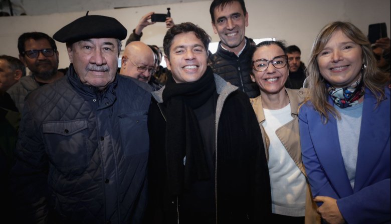 Andrea Cáceres con Axel en Tandil: La provincia sigue entregando obra pública a pesar de Milei