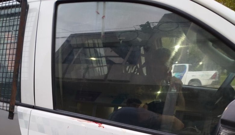 Aprehendieron a un hombre por agredir a otro a la salida de un boliche en San Cayetano