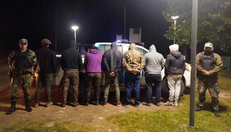 Detuvieron a 7 cazadores furtivos en un campo de San Cayetano