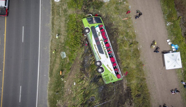 Tragedia en Ruta 2: El chofer del micro quedó detenido e imputado por homicidio culposo