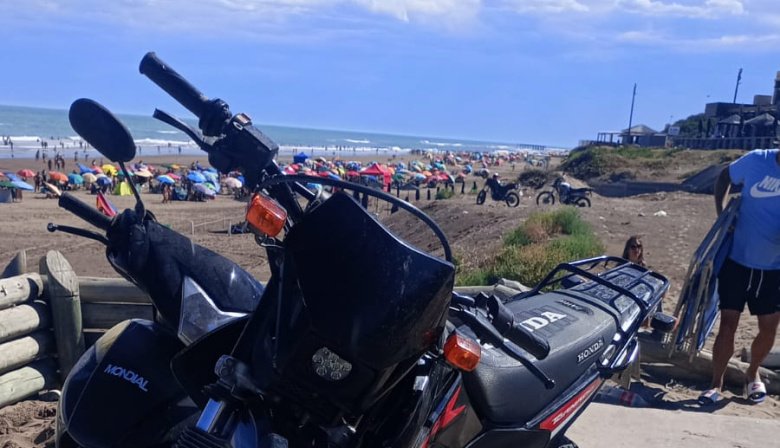 Tres menores fueron aprehendidos tras un operativo policial tras intentar robar una moto