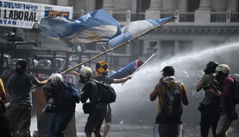 Reforma laboral: Incidentes alrededor del Congreso