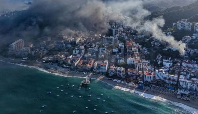 Violencia narco en México: Se fugaron 23 presos de una cárcel en Puerto Vallarta y escala la crisis