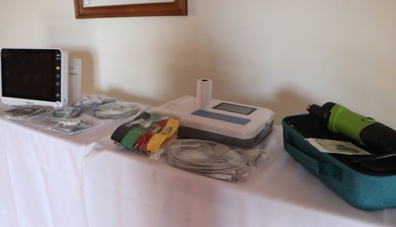 La Cooperadora del Hospital de San Cayetano entregó equipamiento médico por más de 26 millones de pesos