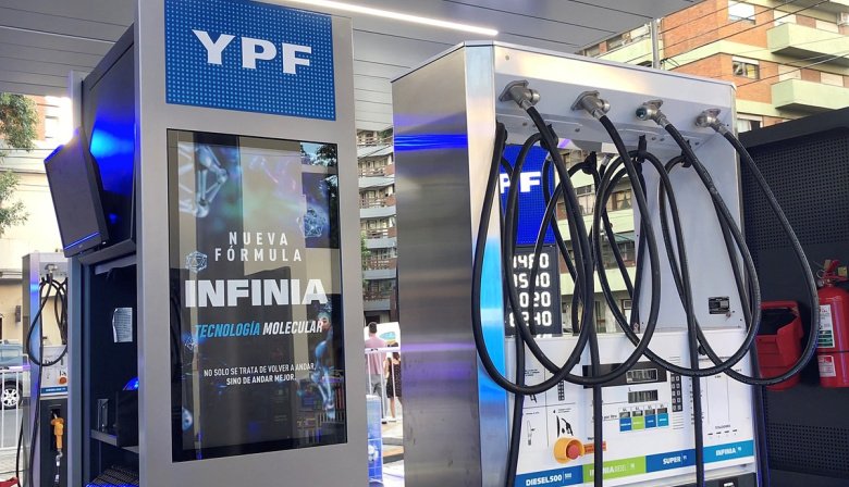 El precio de los combustibles: YPF ratificó que no trasladará de inmediato la suba del petróleo al surtidor