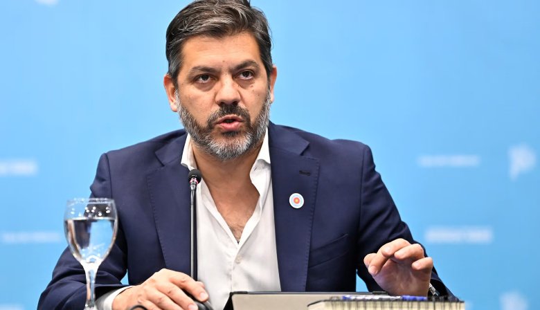 Carlos Bianco cuestionó a La Libertad Avanza por las tasas municipales y defendió la autonomía de los municipios bonaerenses
