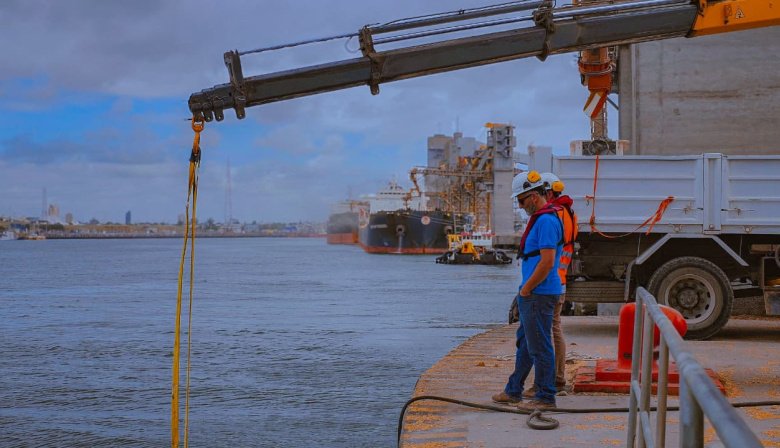 Puerto Quequén impulsa 3 cursos de formación técnica profesional en operación de silos, manejo de drones e idioma