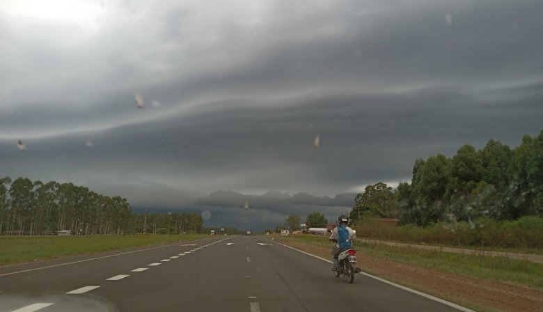 Alerta por tormentas fuertes en Necochea y la región