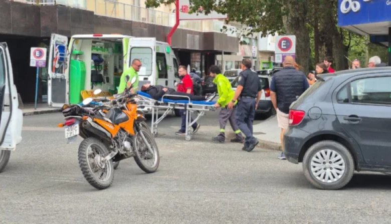 Una mujer resultó herida tras un choque en el centro
