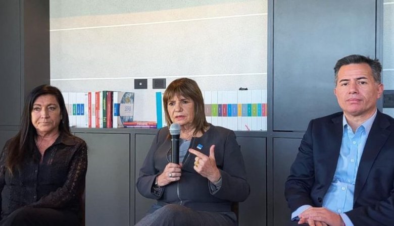 Patricia Bullrich dijo que Adorni "está tocado" y puso en duda su continuidad