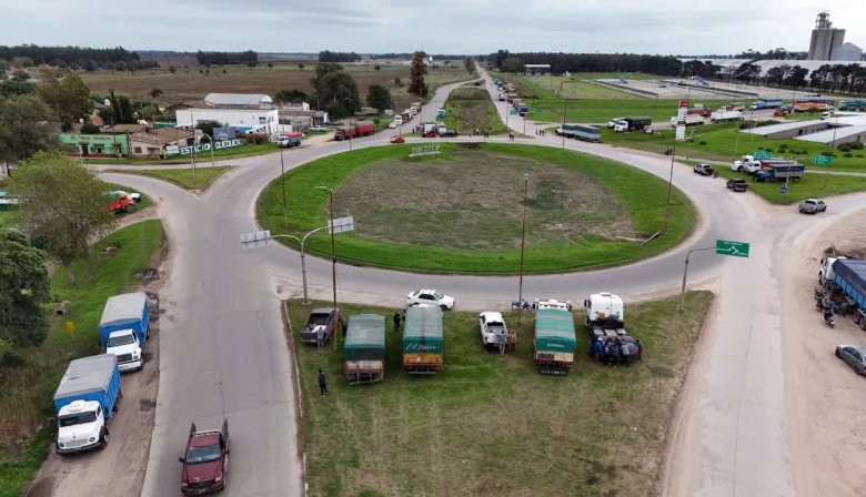 Conflicto con transportistas: Denuncian “prácticas extorsivas” y reclaman liberar el Puerto de Quequén