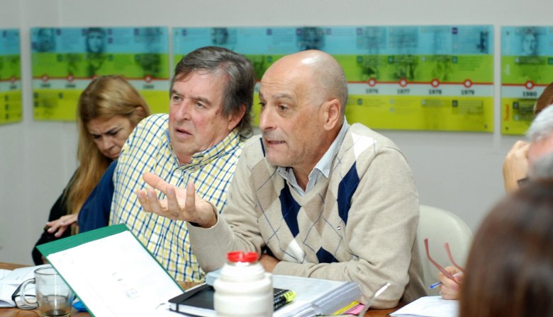 Inaudito: El concejal que casi funde su negocio le revisa la cuentas al municipio