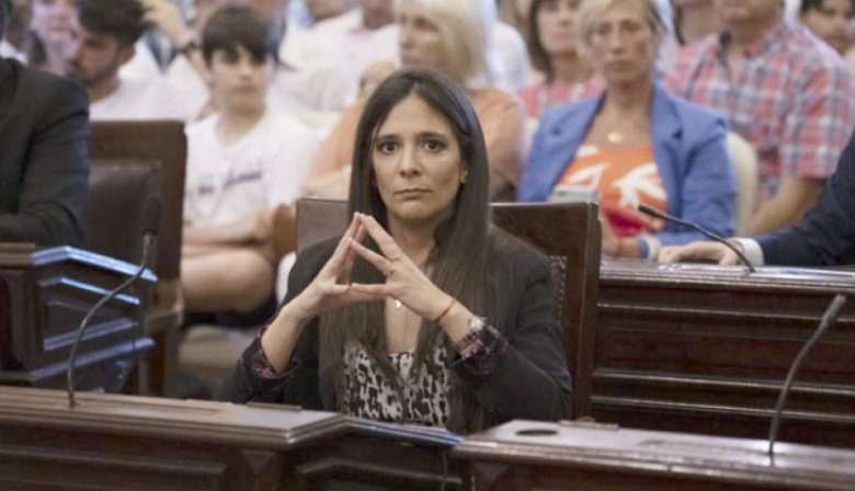 Licitación de los colectivos: Eugenia Vallota propone eliminar la publicidad política de las unidades