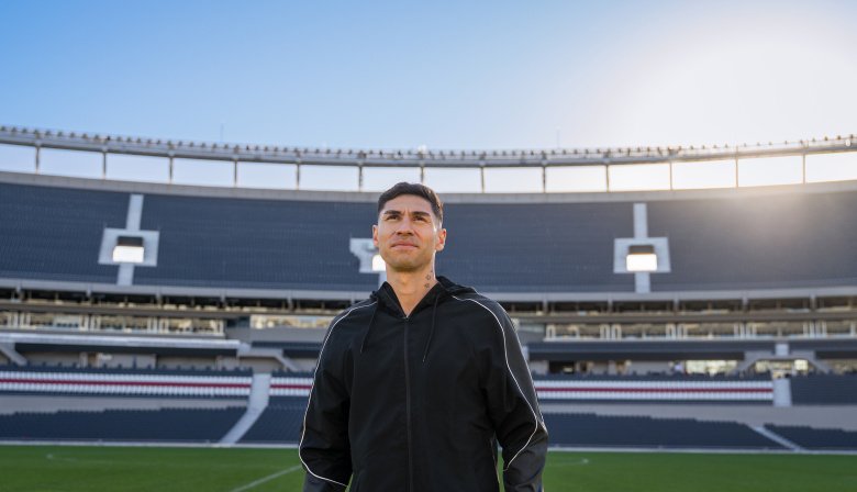 AirBnB lanzó un concurso para pasar una noche en el Monumental con Gonzalo Montiel de anfitrión