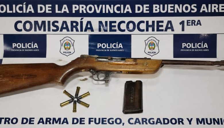 Robo agravado en Necochea: Cuatro allanamientos, un arma secuestrada y motos con pedido de captura