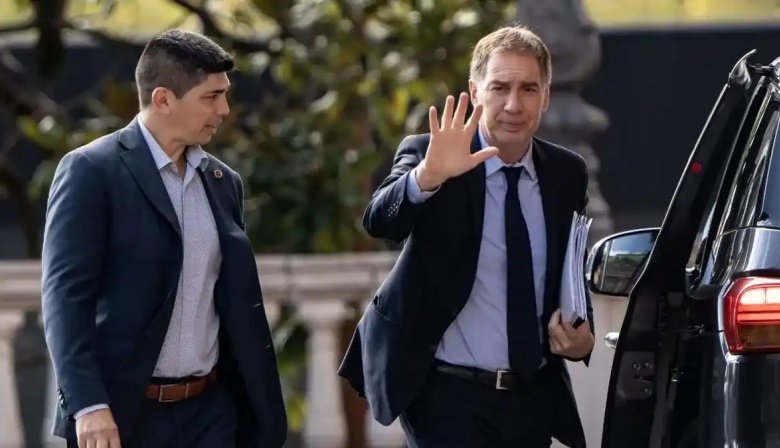 Con la presencia de Adorni y gobernadores, Diego Santilli juró como Jefe de Gabinete