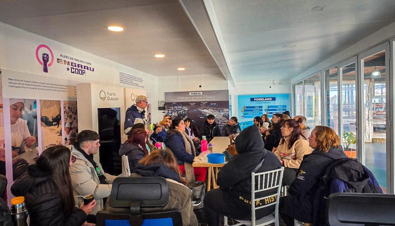 Estudiantes del ISFD N°22 visitaron Puerto Quequén