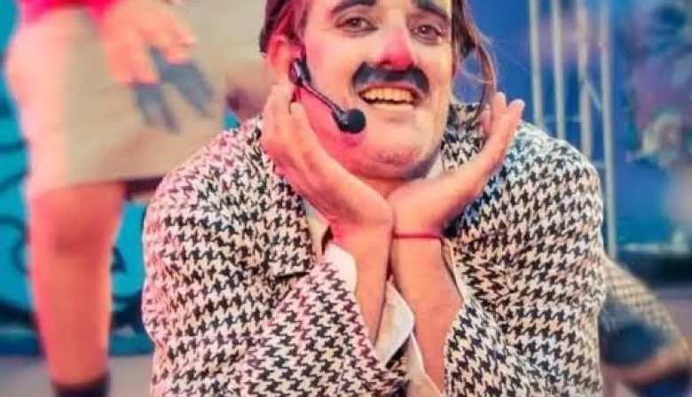 Vuelve el payaso municipal: Abelardo en el HCD para conseguir más funciones en el teatro