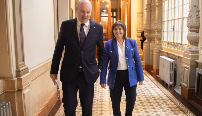 Ley de Propiedad Privada: Bullrich se reunió con Sturzenegger y aseguró que el proyecto "va a salir"