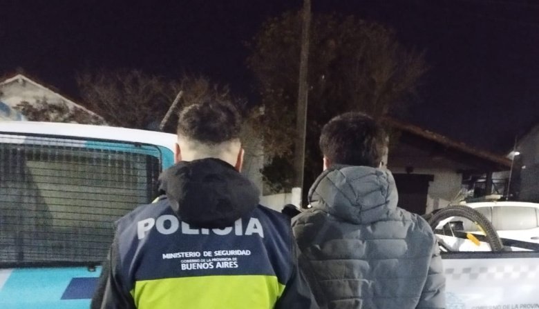 Un joven fue aprehendido tras golpear a un hombre y herirlo en el rostro