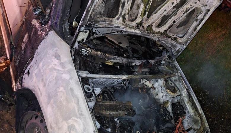 Se incendió un utilitario en 34 y 55