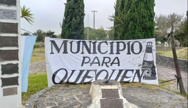 En el 172° aniversario de Quequén, renuevan el reclamo por la autonomía: Exigen que la Legislatura trate los proyectos de municipalización