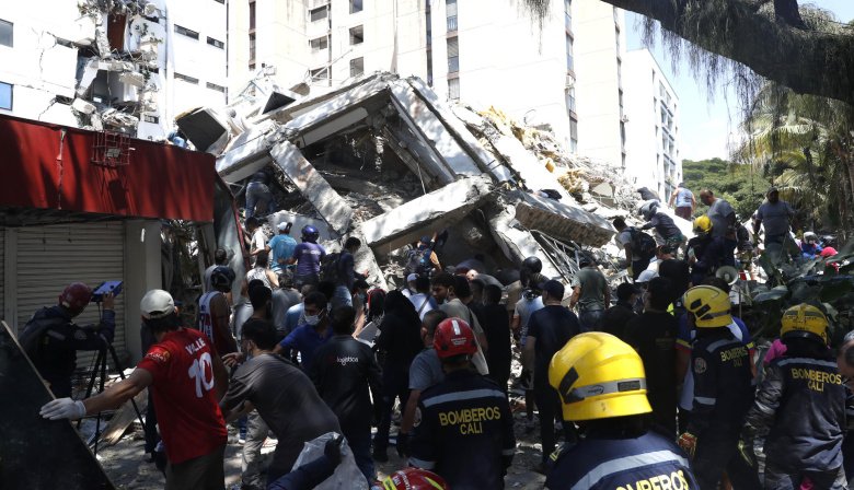 Un terremoto de 7.4 devastó a Colombia: Hay 111 muertos y declararon el desastre nacional