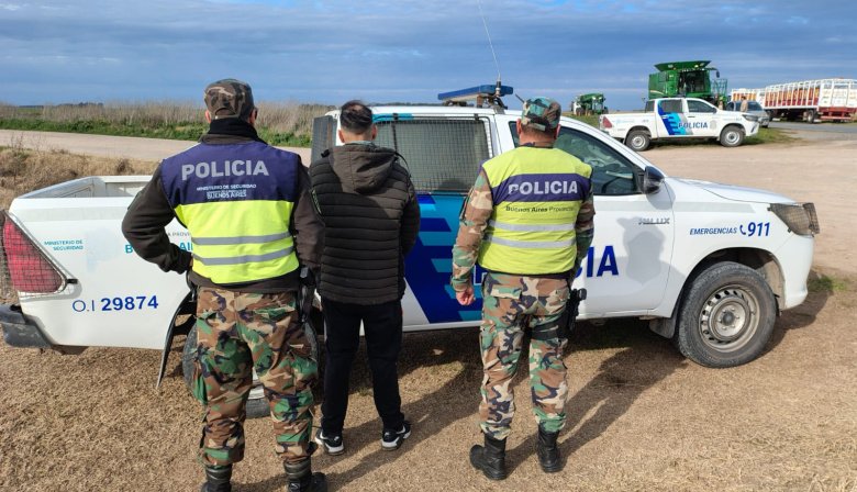 San Cayetano: Detuvieron a un hombre con pedido de captura durante un control rural