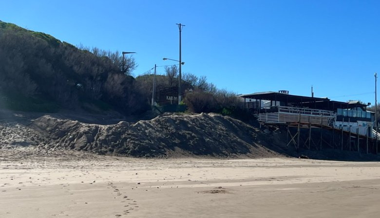 Nueva Necochea vs 4x4: Cerraron la bajada de camionetas a la playa en la zona de Kabryl