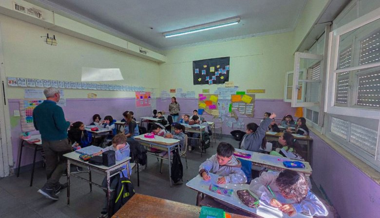 Puerto Quequén llevó el programa Puerto Ciudad a la Escuela Primaria N° 28 con una charla educativa sobre las escolleras