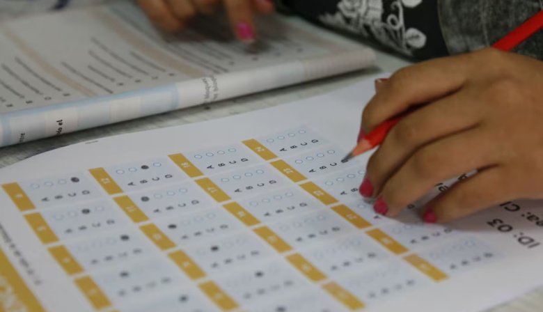 Pruebas PISA 2025: Argentina registró su peor desempeño educativo en 20 años y cayó en el ranking mundial