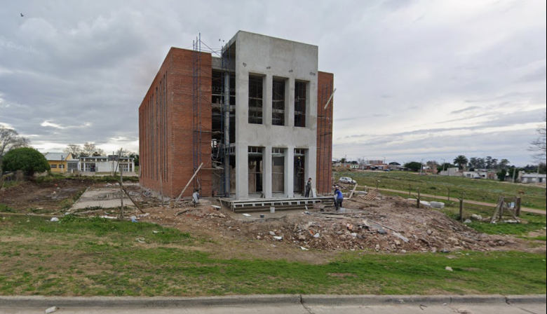 Después de cuatro años y dos paralizaciones, retoman la obra de la Casa de la Provincia