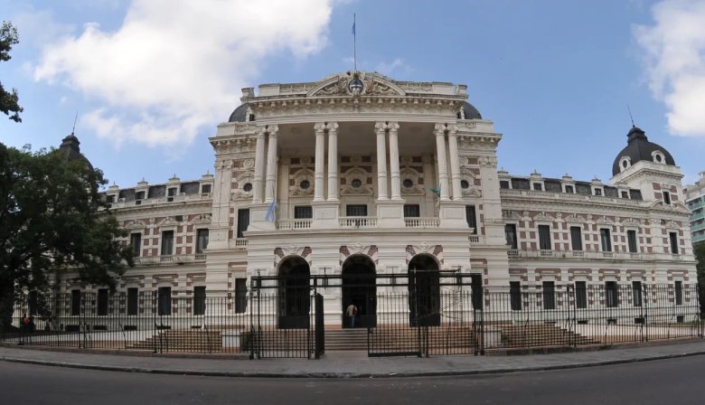 La Provincia de Buenos Aires reclama a Nación una deuda multimillonaria: Asciende a $19,1 billones por recortes y obras frenadas