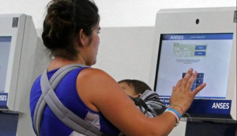 Un cambio silencioso en la AUH que afecta a miles de familias