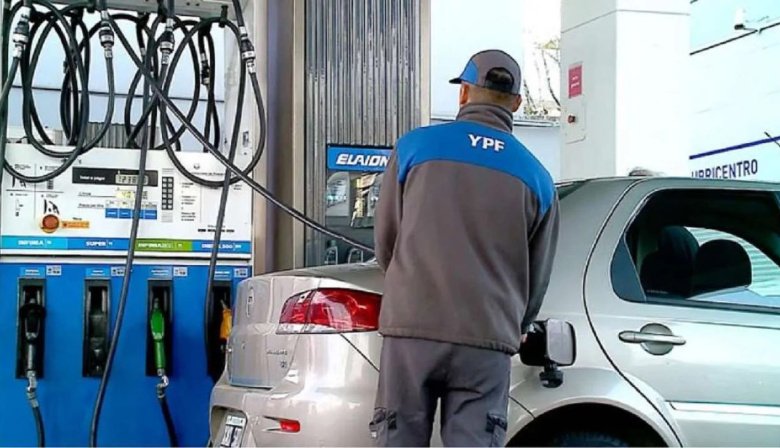Las naftas subieron hasta un 5% y presionan a la inflación