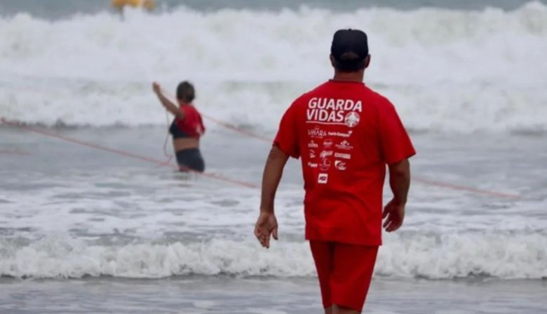 Guardavidas de Necochea y Quequén deberán revalidar sus aptitudes para la temporada 2026/27