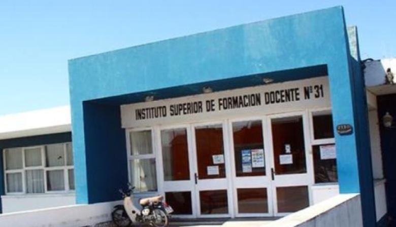 Dos carreras de formación docente de Necochea seguirán en 2027, pero peligra el ingreso de nuevos alumnos en 2028