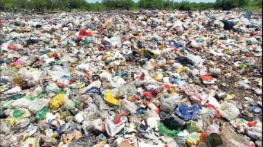 Regalo de Navidad: 1.000 millones de pesos para el arreglo del intendente, la recolectora de basura y sus funcionarios
